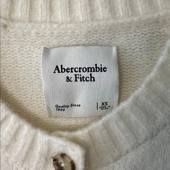 EUC Abercrombie & Fitch Crew Cardigan - Picture 2 of 3
